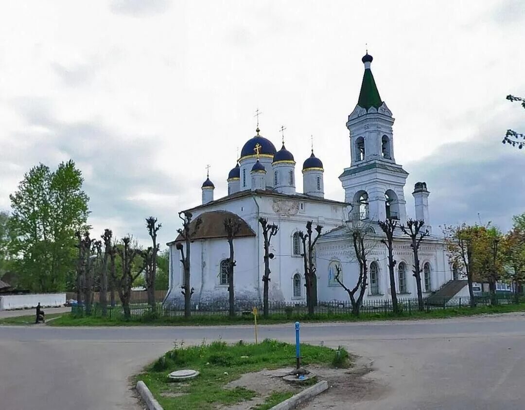 Белая це. Белая Троица Тверь. Церковь Троицы Тверь. Белая Церковь Тверь. Церковь: Троицкая ("белая Троица").