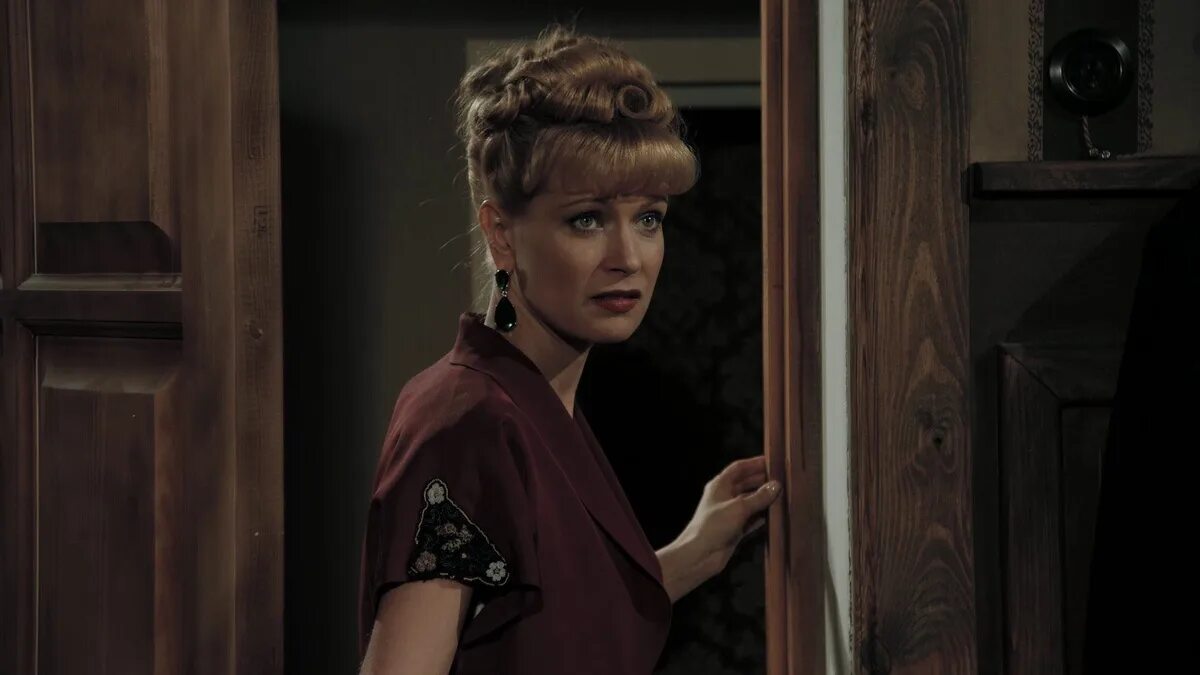 дом с лилиями похожие