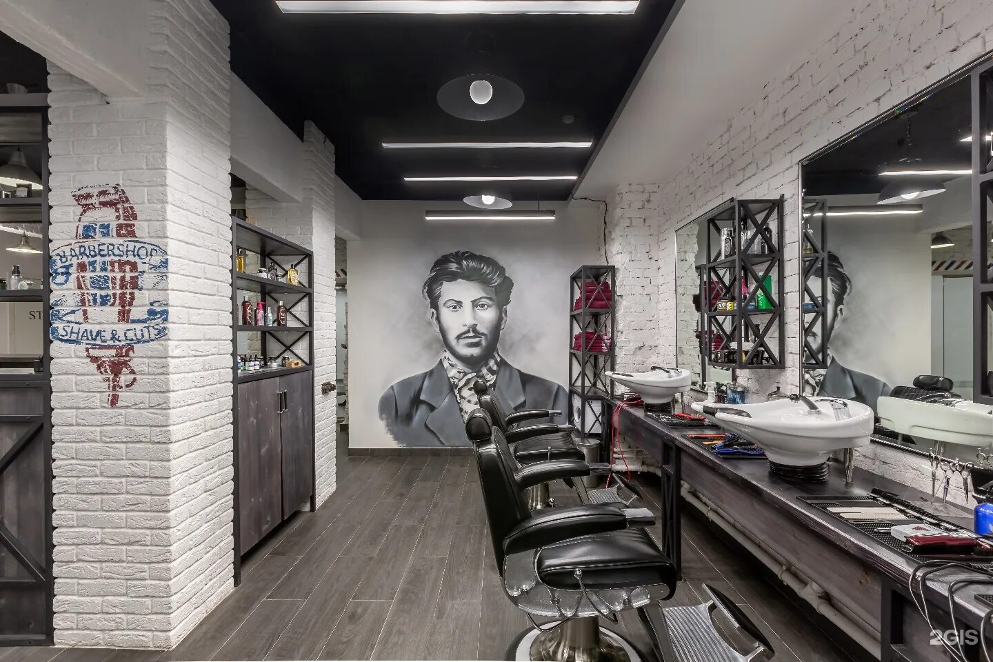 Каро Абачян барбершоп. Barvar Barbershop Таганская. Барбершоп в стиле лофт. Barbershop московская