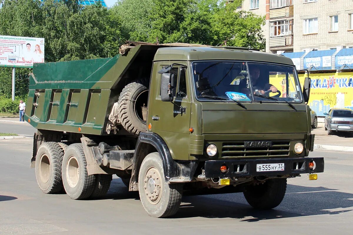 Камаз 55111 купить россии. КАМАЗ 55111 военный. КАМАЗ 55111 армейский. КАМАЗ 55111 хаки. КАМАЗ 55111 зеленый.