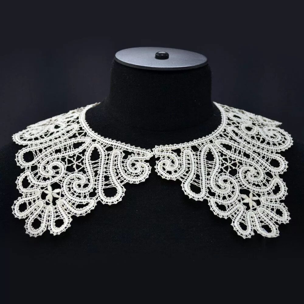 Съемный кружевной воротник. Воротник из кружева. Кружевной воротник. Вологодское кружево пелерина сколки. Воротник ирландское кружево.