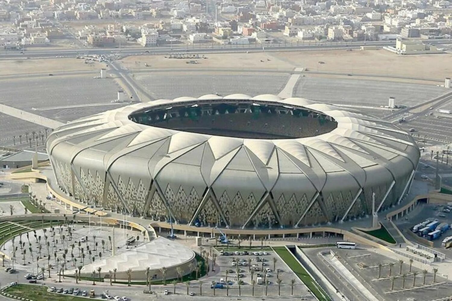 Саудовская Аравия King Fahd Stadium. Кинг Абдулла Спортс Сити стадион. Стадион короля Фахда. Международный стадион имени короля Фахда Эр-Рияд, Саудовская Аравия.