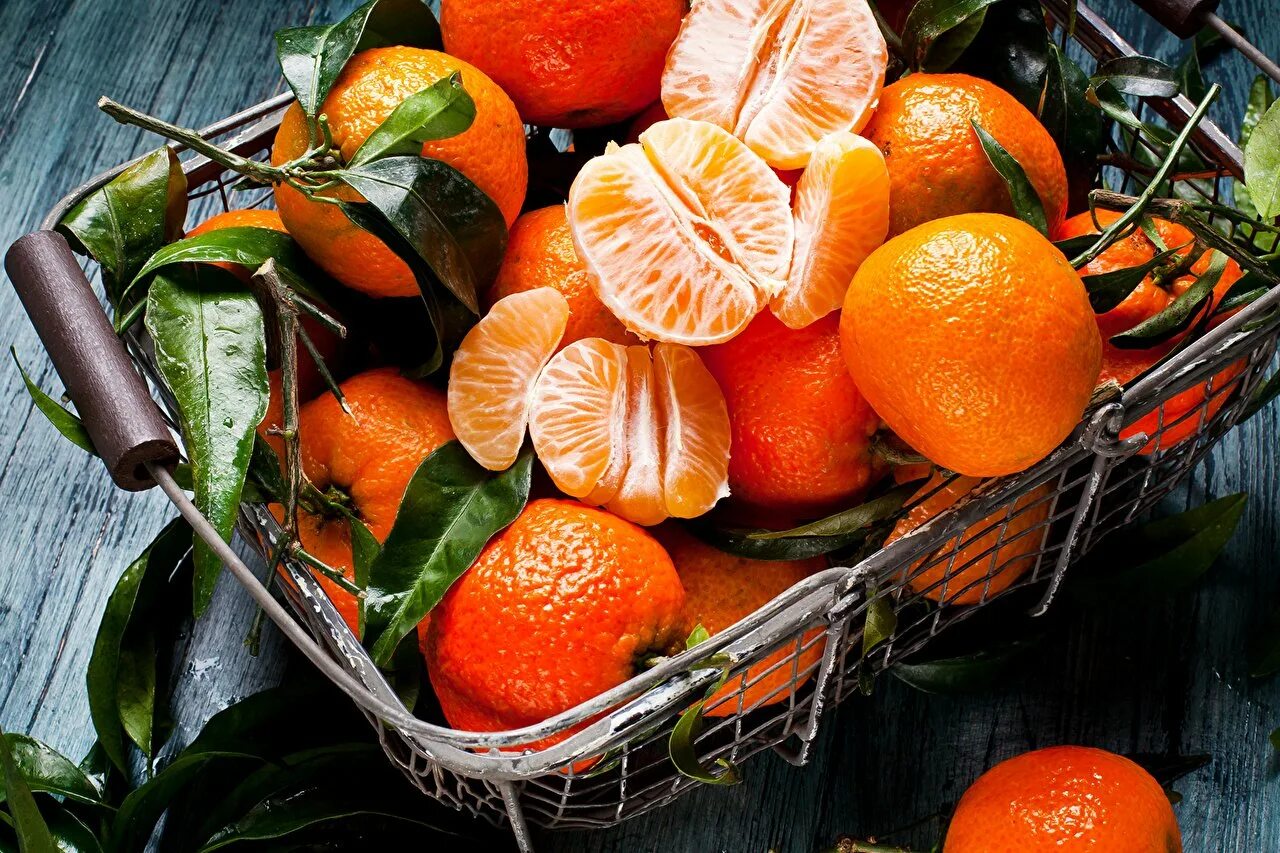 Мандарины Jaffa. Красивые мандарины. Мандарин цитрусовые. Апельсины на столе. Мандарин каталог товаров