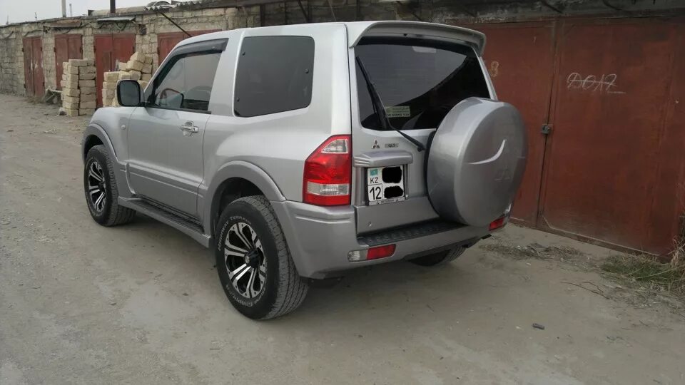 Паджеро коротыш купить. Паджеро 3 коротыш. Паджеро 4 коротыш. Mitsubishi Pajero 3 коротыш. Митсубиси Паджеро коротыш.