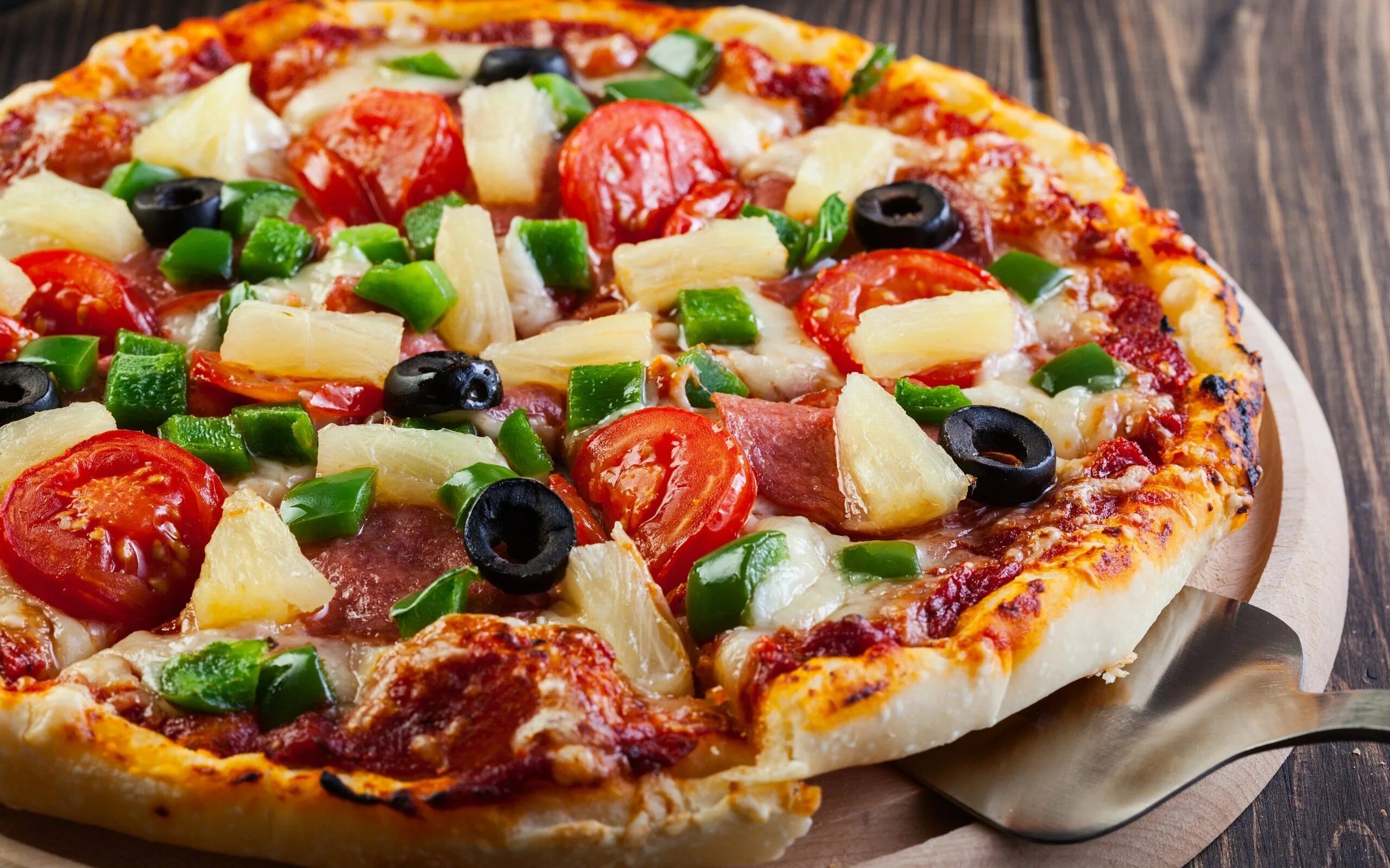 Самая вкусная страница. Пицца пепперони чиз. Сицилия пицца АИК. Томато пицца пепперони. Настоящая итальянская пицца.