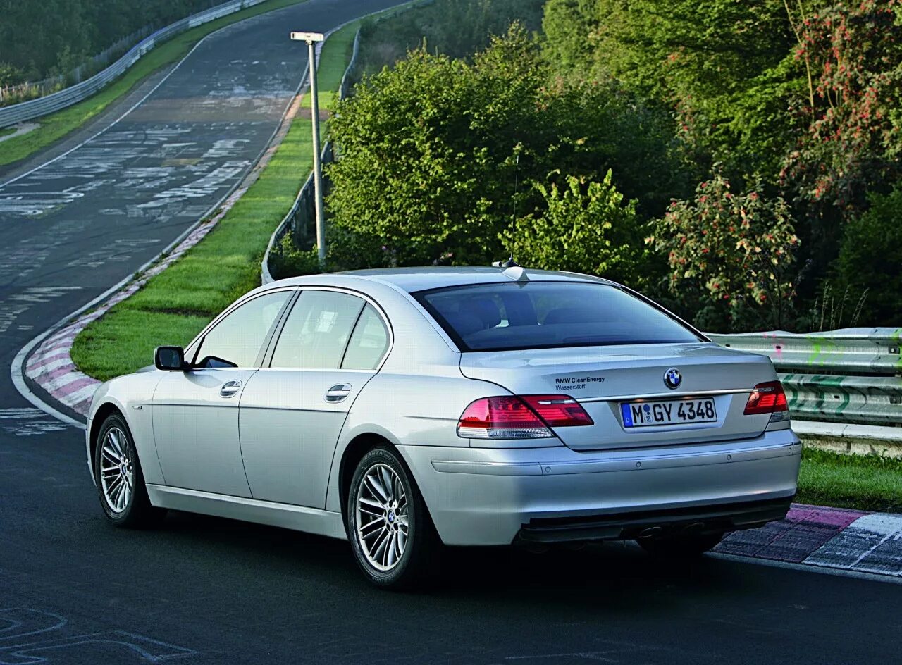 2007 7. Bmw 7 2007. бмв е65 2007. бмв гидроген 7. bmw 7 e66 2007.