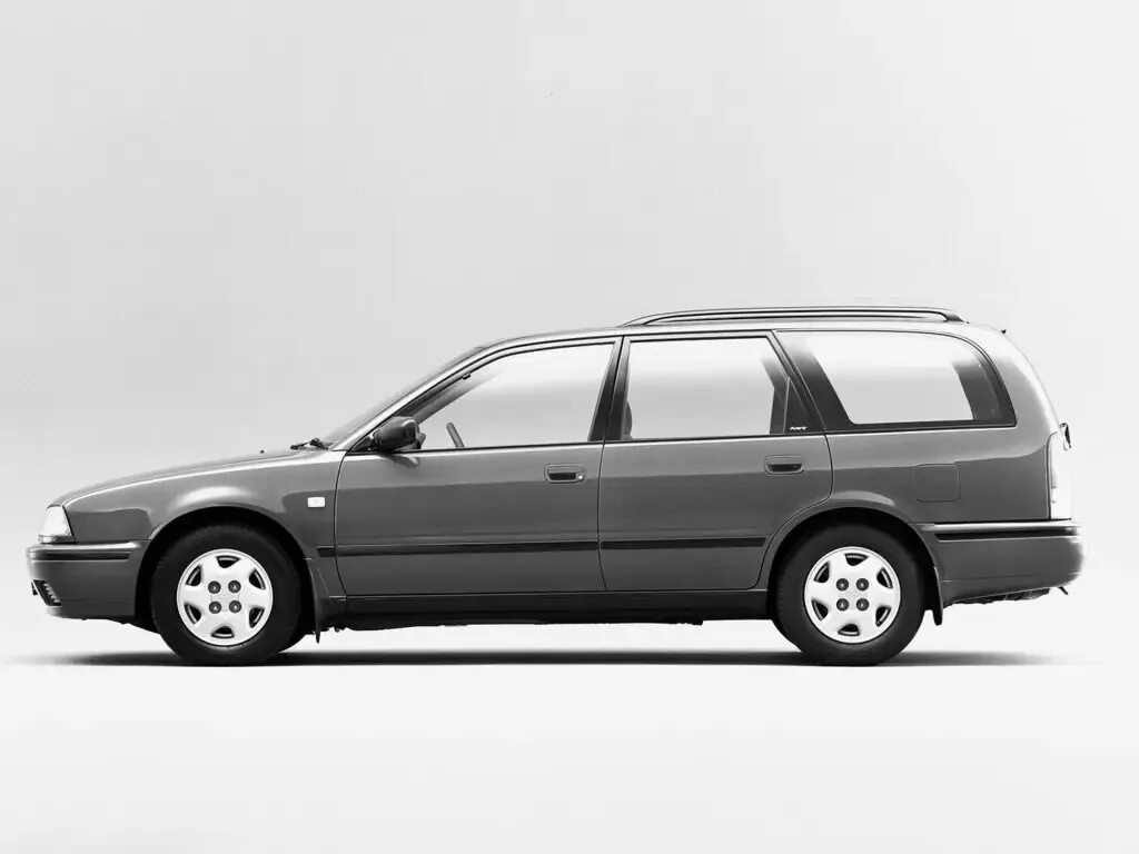 Nissan Avenir (2G) 2.0 бензиновый 1995 Ведровер на DRIVE2