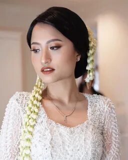 Nadia — Modern Java Bride by Gabrielagiov • Wedding Makeup Artists &...