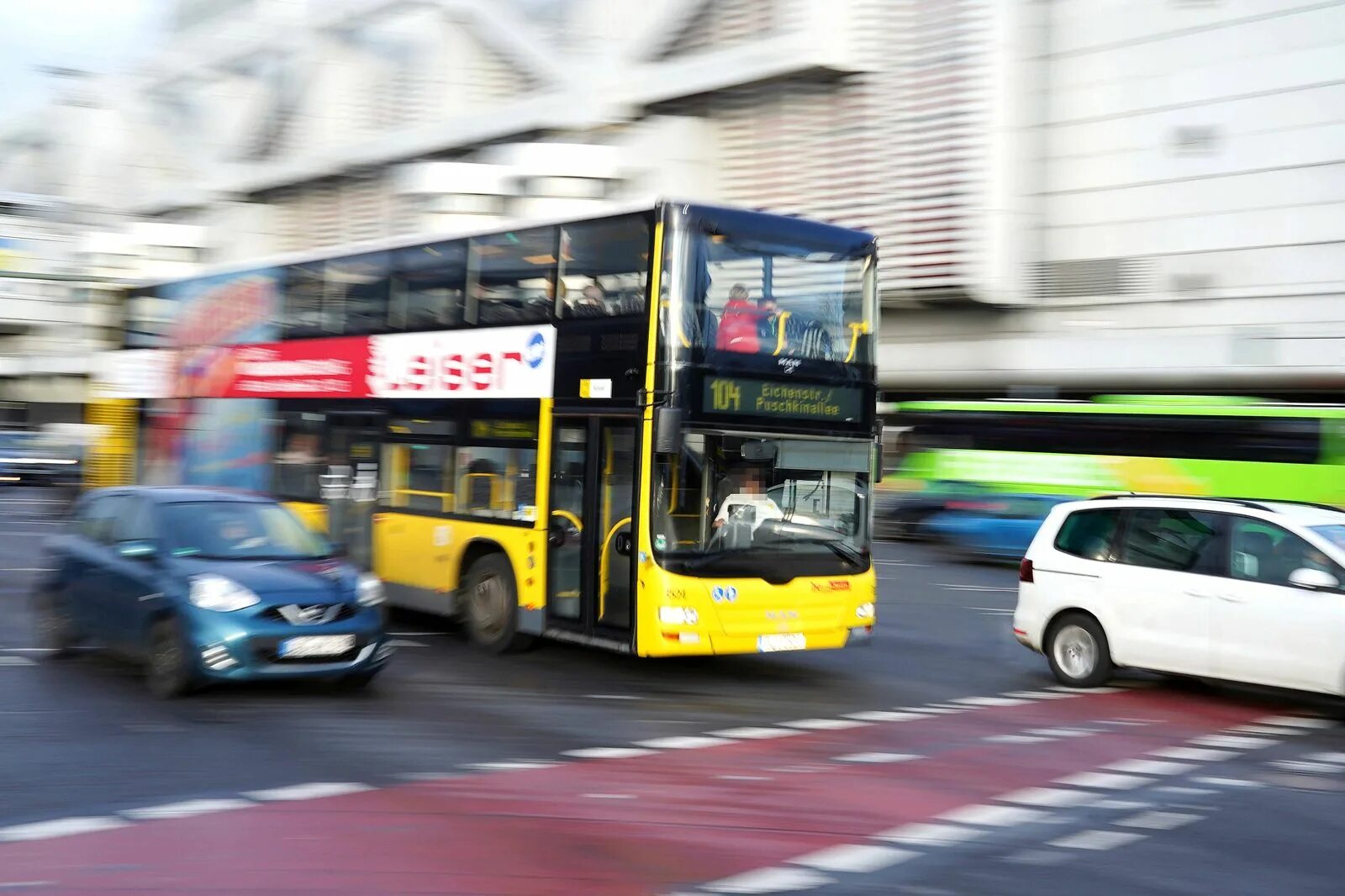 Er fahren. Fahren. fahren უღლება. fahren p2. nahverkehr.