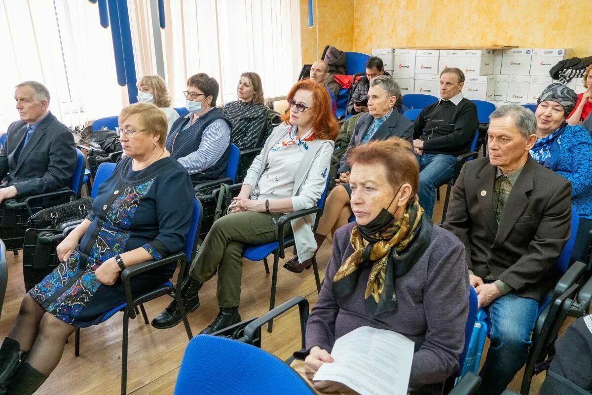 Южно Сахалинск серебряные волонтеры. Сахалинские добровольцы. Серебряные волонтеры Сахалин. Серебряный волонтер культура Сахалин. Центр социальной поддержки сахалинской