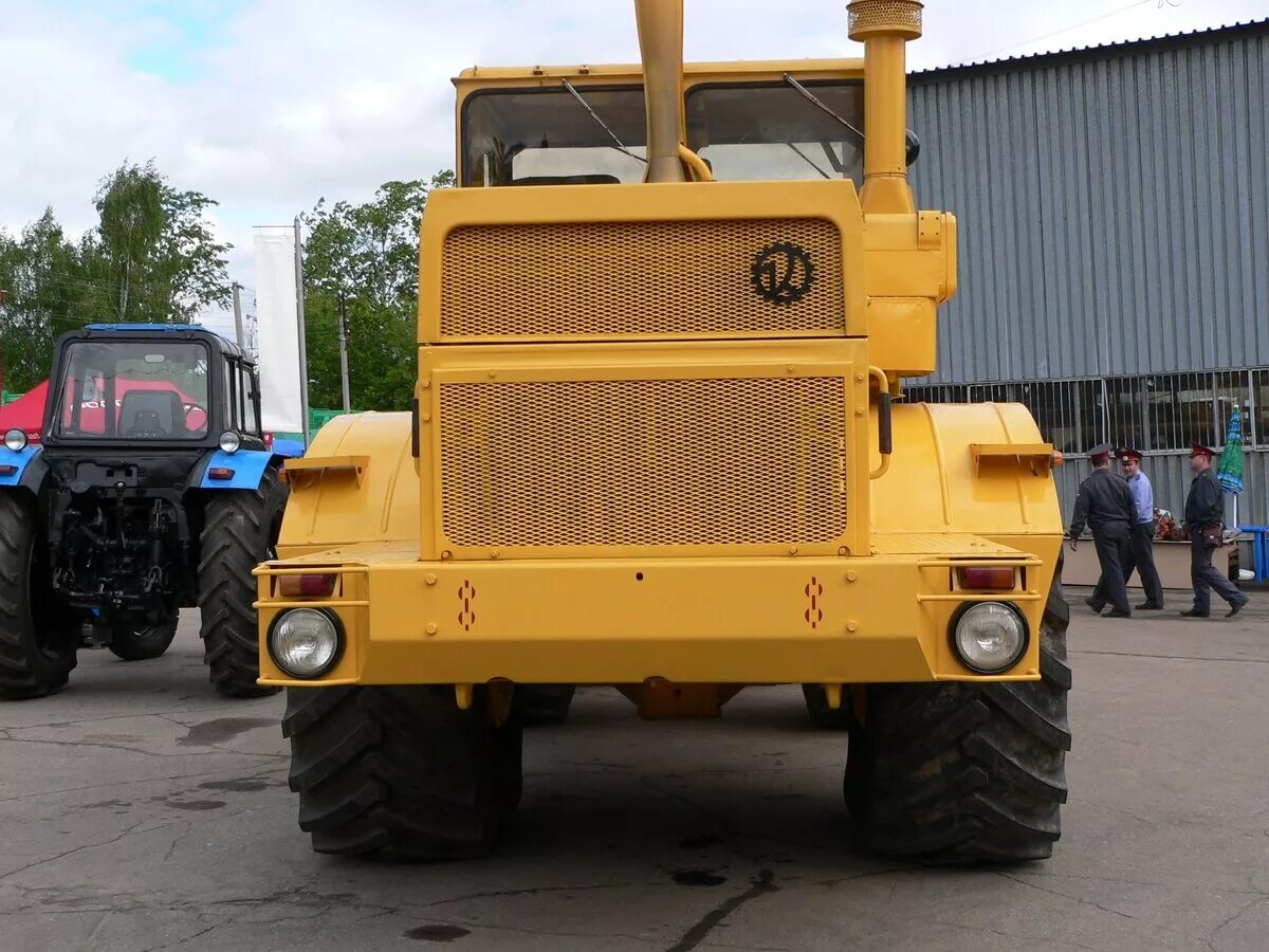 трактор к 700 лошадиные силы. трактор кировец к 700 желтый. трактор к-700 кировец на радиоуправлении. трактор к 700 лошадиные силы. к700 кировец трактор ширина.