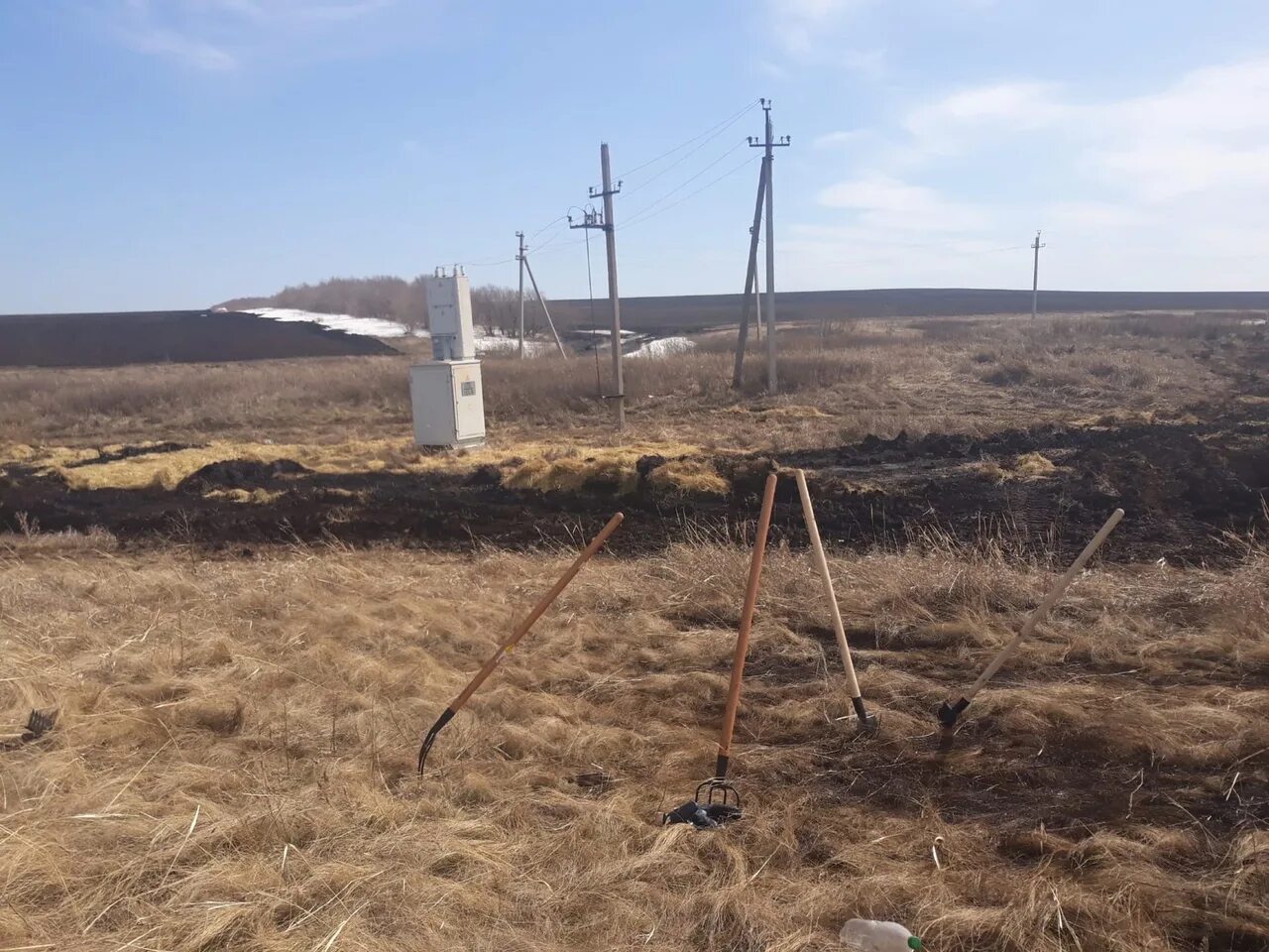 Погода красногорский оренбургская. Село Аксютино Асекеевский район Оренбургская область. Порча земли. Порыв нефтепровода. Николаевка Оренбургская область Асекеевский район.