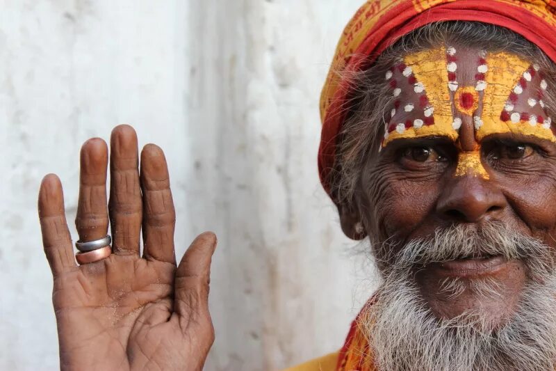 индия люди. индия мужчины. хиджра третий пол в индии. садху сикхов индии. неприкасаемые далиты в индии.