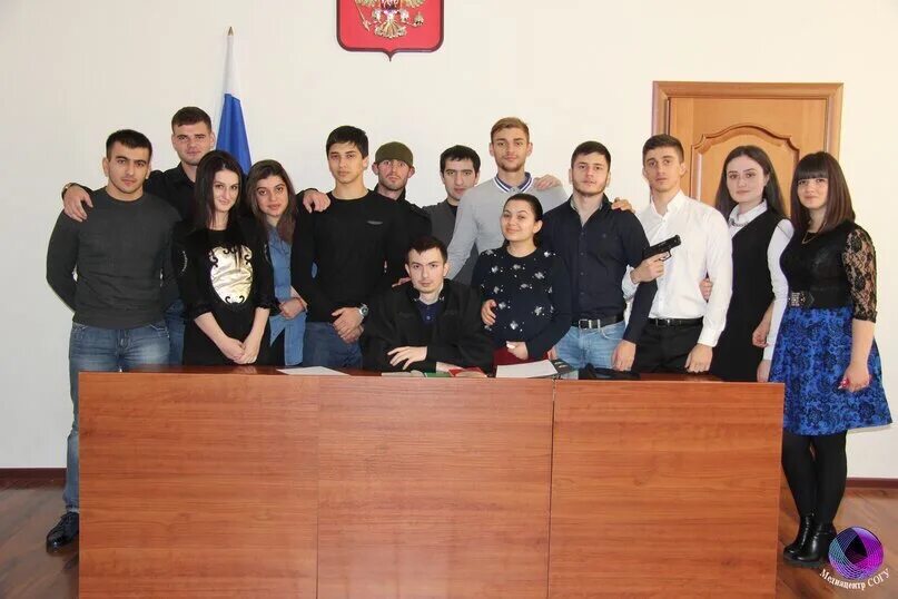 Июи уп рф общежитие. Юридическая служба. Исхипр великий новгород. Студент юзгу. Адвокат и прокурор.