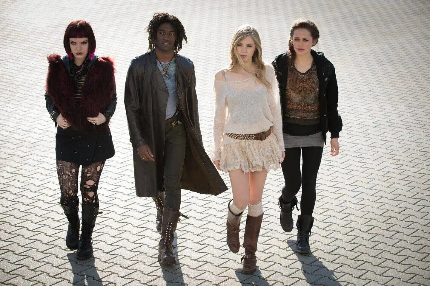 Падшие сердца 2019 анналиса бассо. Падшие 2024 дата выхода. Падшие 2024 дата выхода. Падшие ангелы фильм 2016. Падшие ангелы фильм 2016.