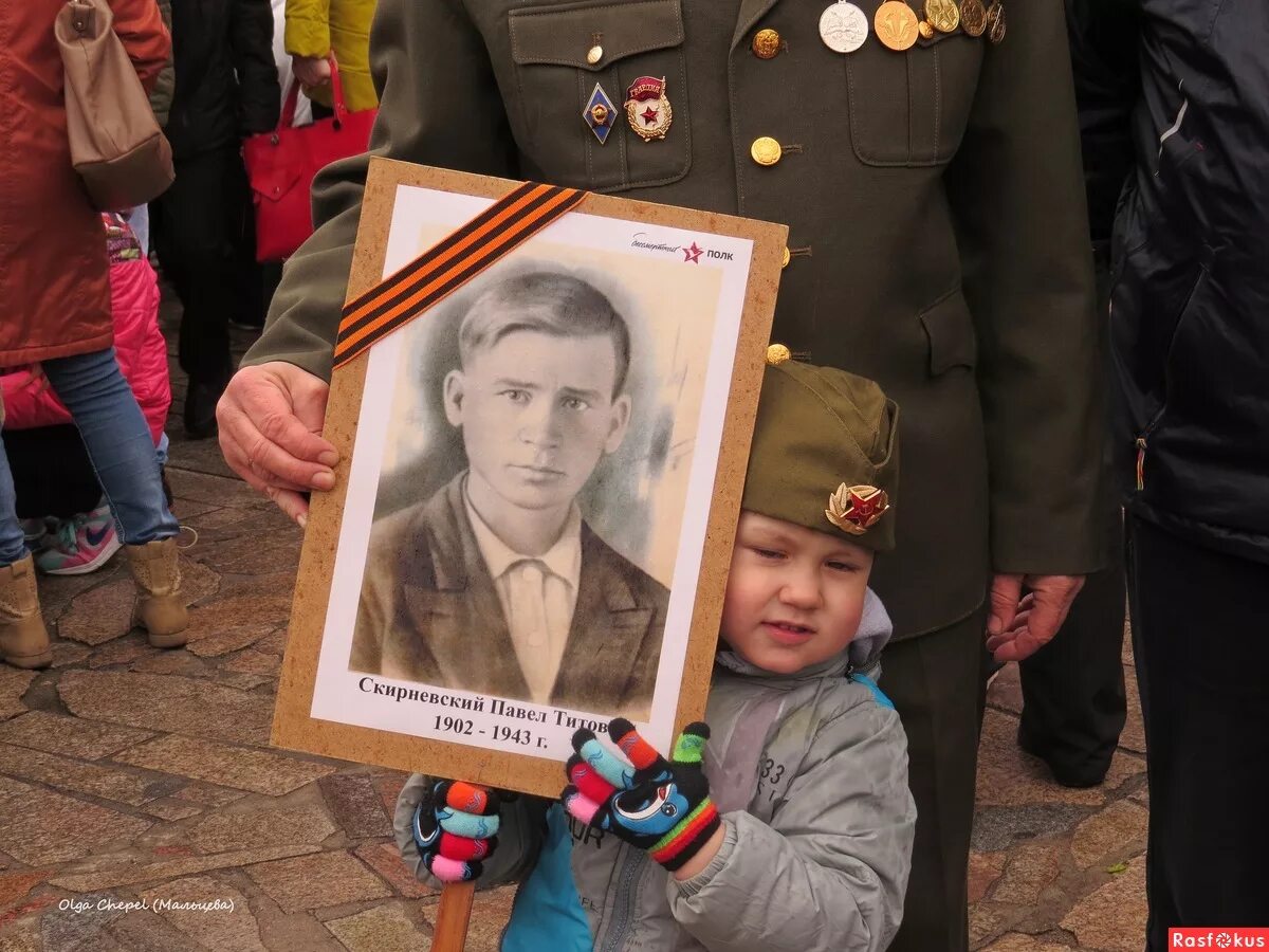 Бессмертного полка где сделать. Портрет для Бессмертного полка. Поделка Бессмертный полк. Рамки для портретов Бессмертного полка. Портрет Деда на Бессмертный полк.