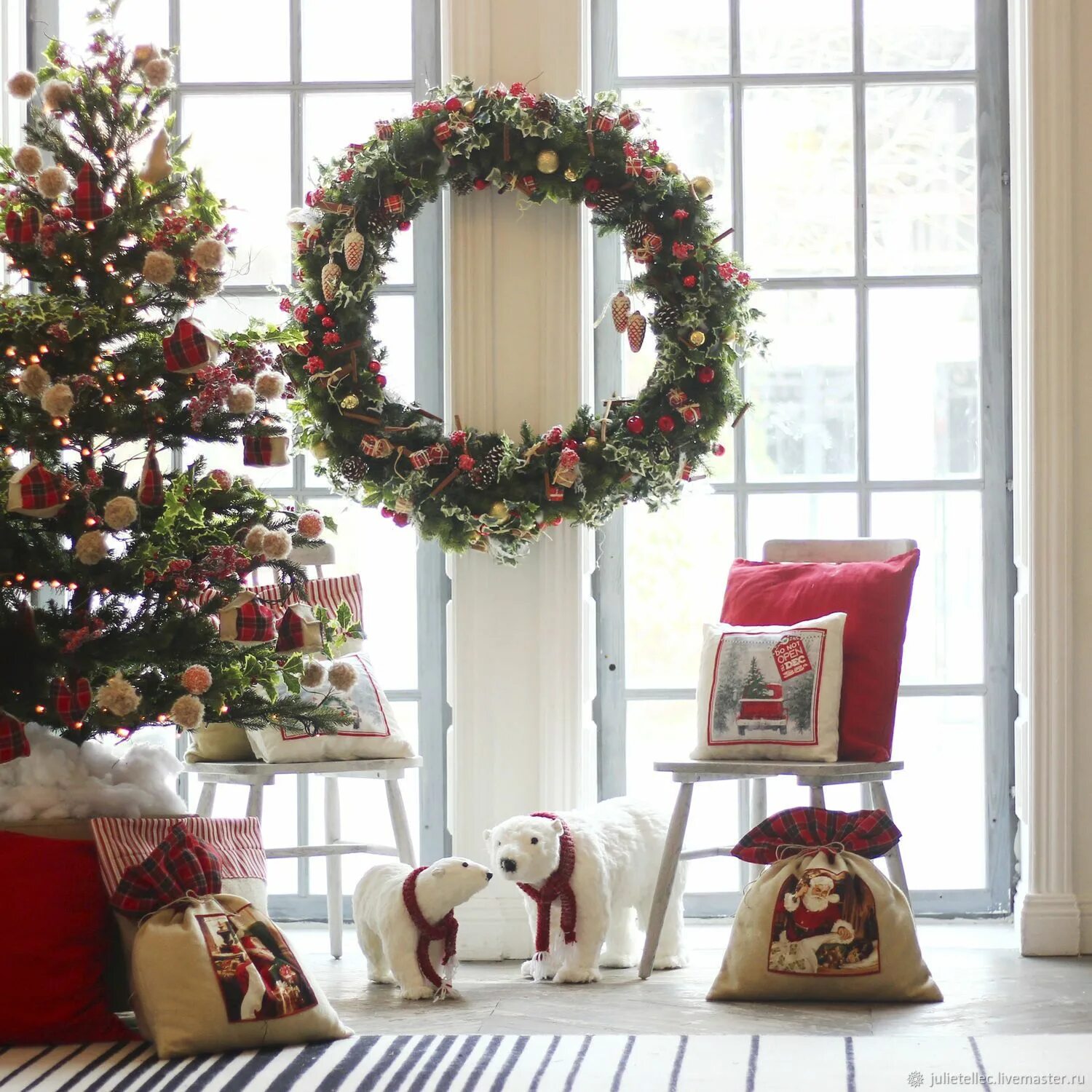Wreaths Holiday decor, Silver christmas decorations, White christmas decor