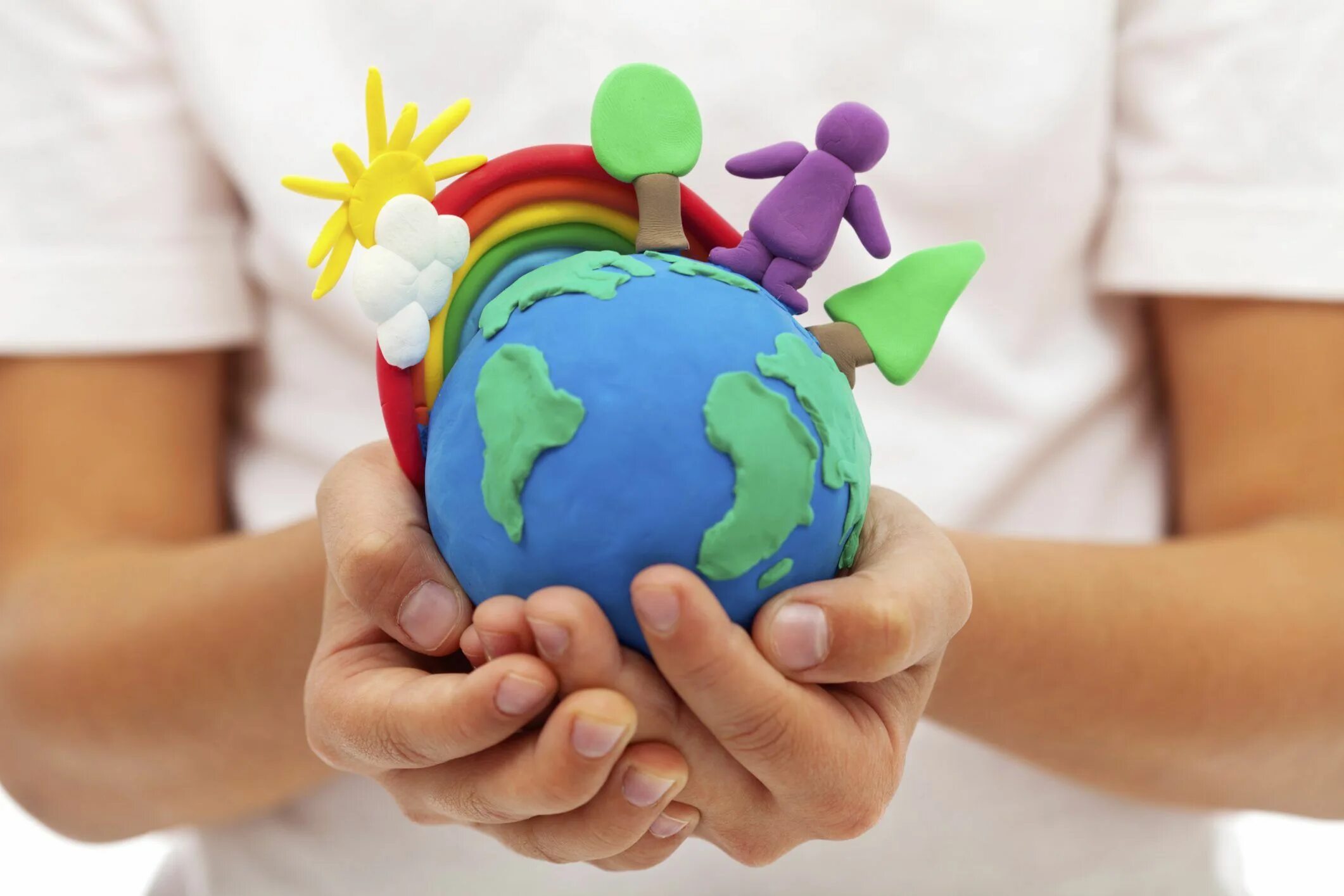 Как сделать земной шар. Мир в руках ребенка. Планета в руках детей. Детям об экологии. Планеты для детей.