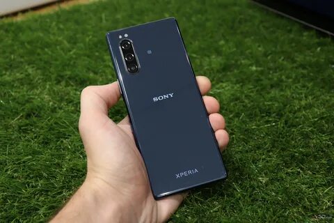 Флагман Sony Xperia 5 - более компактная версия Xperia 1.