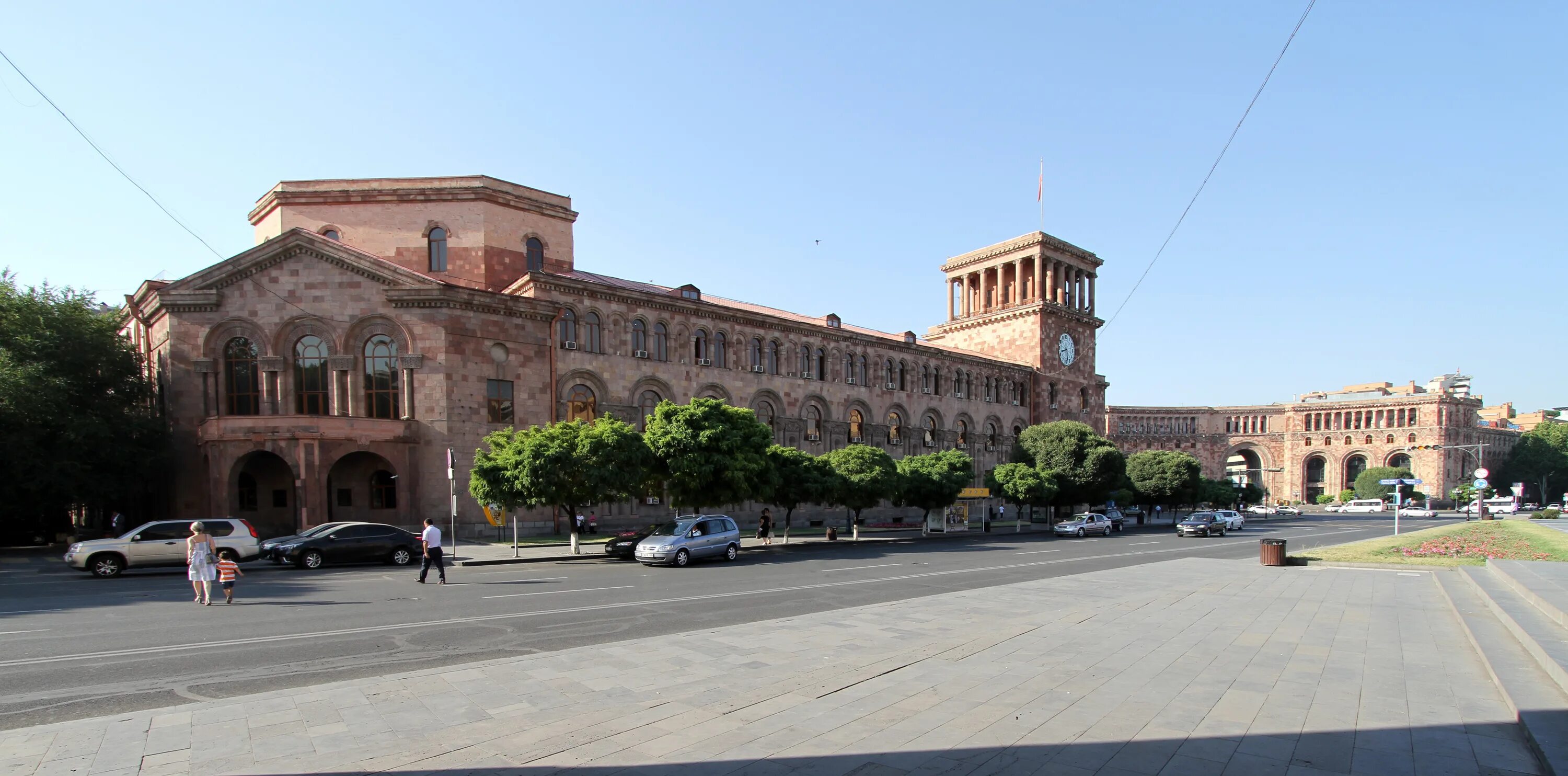 Площадь независимости Ереван. Площадь Республики Ереван 2018. Репаблик сквер Ереван. Площадь Республики Ереван 2200.