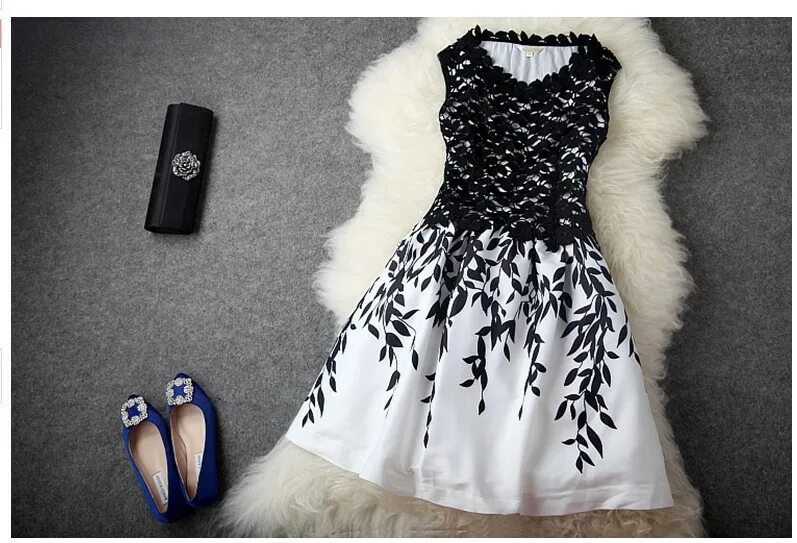 Платья в черном белом цвете. Платье черно-белое. Черное платье с белым кружевом. Платье черное с белым. Дизайнерское черно белое платье.
