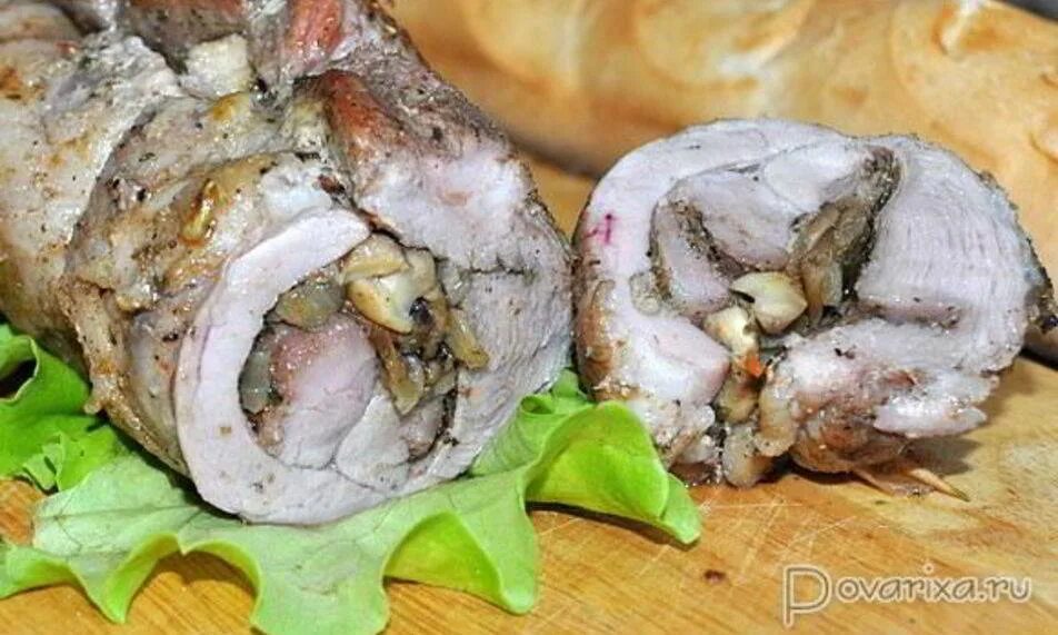 рулет из свинины в духовке в фольге пошаговый. брюшина свиная рецепты в духовке в фольге. брюшина свиная рецепты в духовке в фольге. брюшина запеченная в духовке. запекаем брюшину в духовке в фольге.