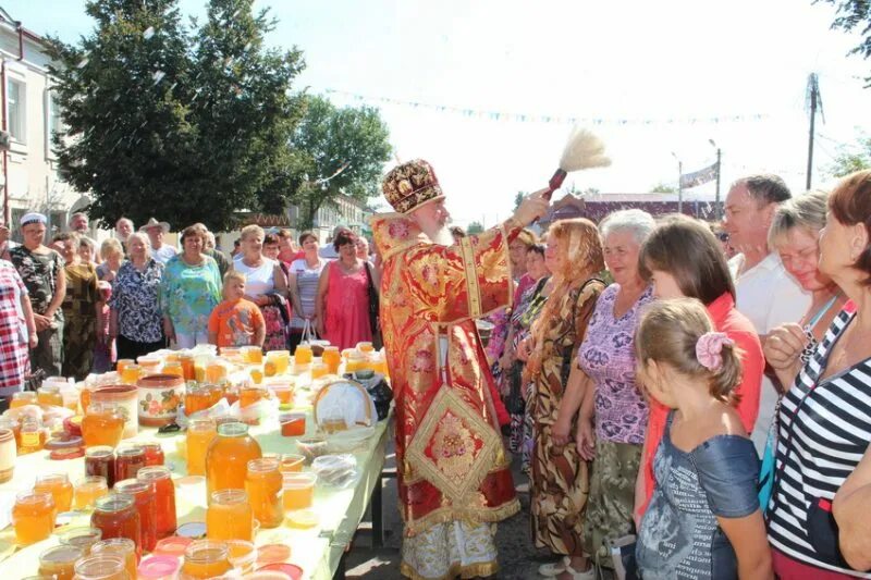 Августа есть праздник. Медовый спас народный праздник. праздник маковей православный. медовый спас религ праздник. медовый спас народные гуляния.