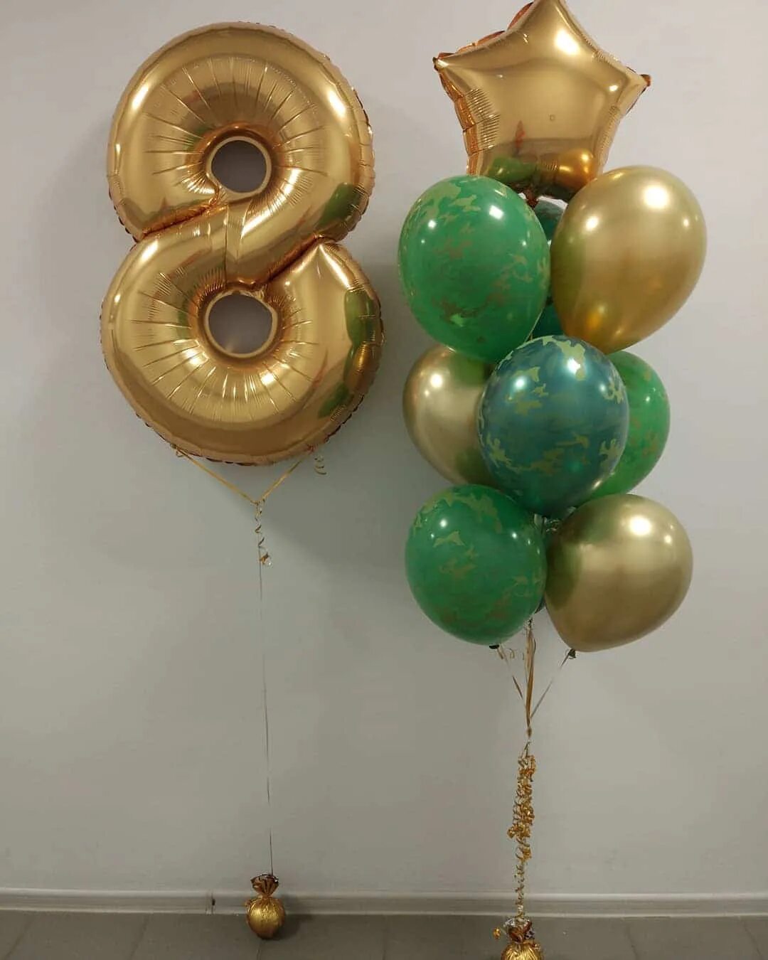 10 шариков на день рождения. Фонтаны из шаров. Шары с днем рождения. Фонтан из шаров с цифрой. Композиции из шаров с цифрами.