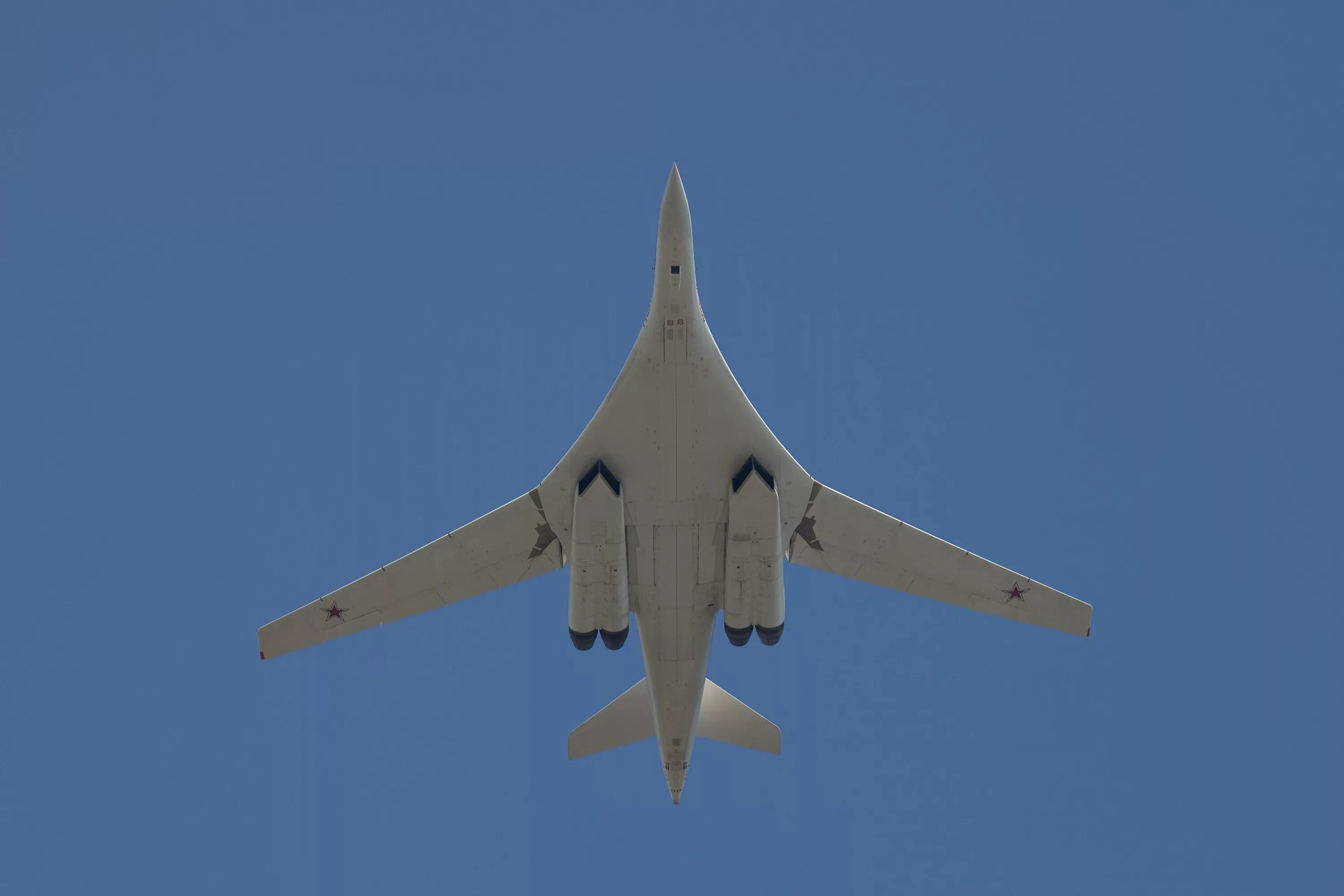 Белый лебедь самолет ту 160. Стратегический бомбардировщик ту-160. Белый лебедь самолет ту 160. Ту 150 м. Стратегический бомбардировщик ту-160.