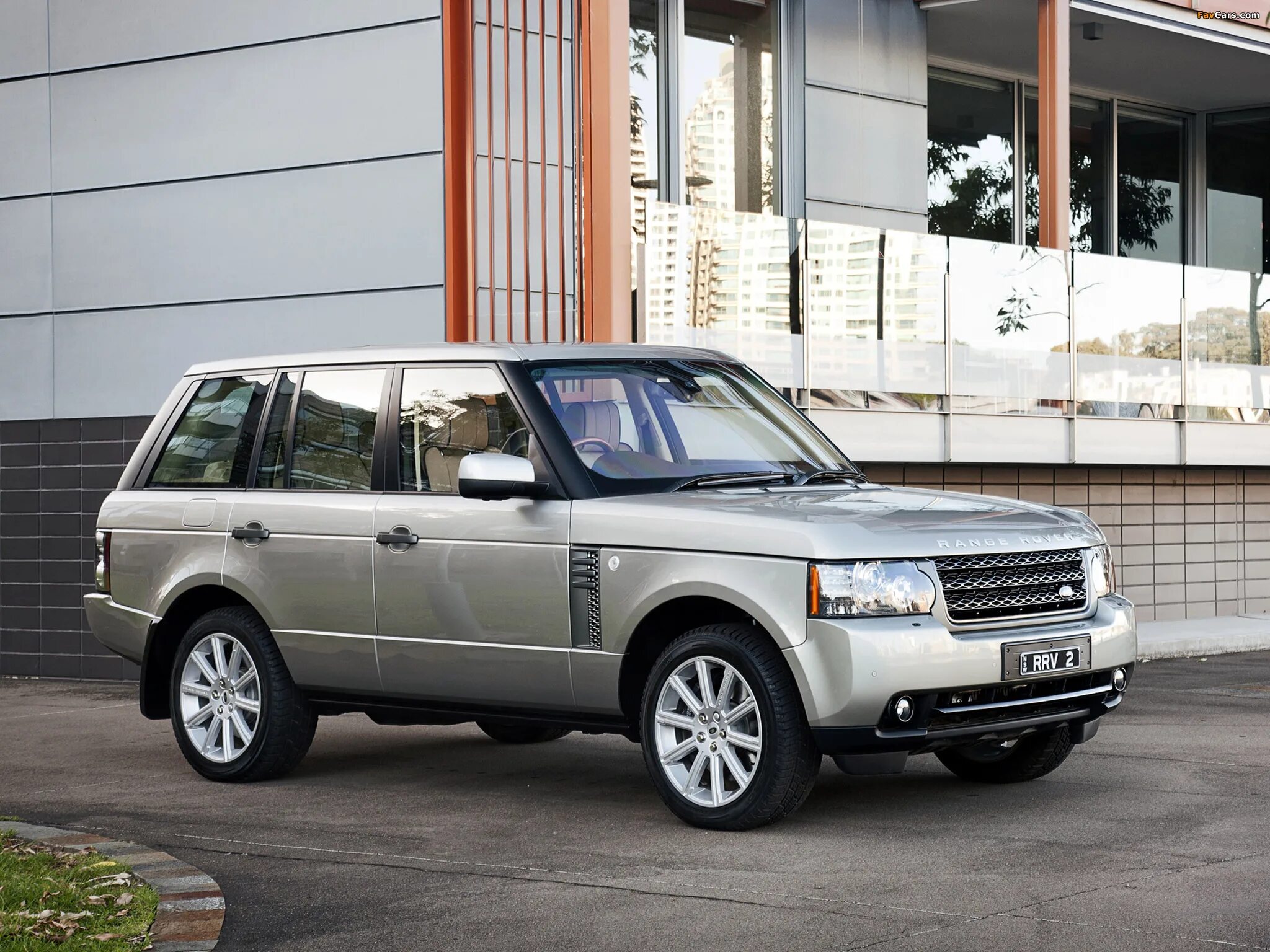 Рендж Ровер 2009. Range Rover l322. Range Rover Vogue 322. Range Rover l322 серый.