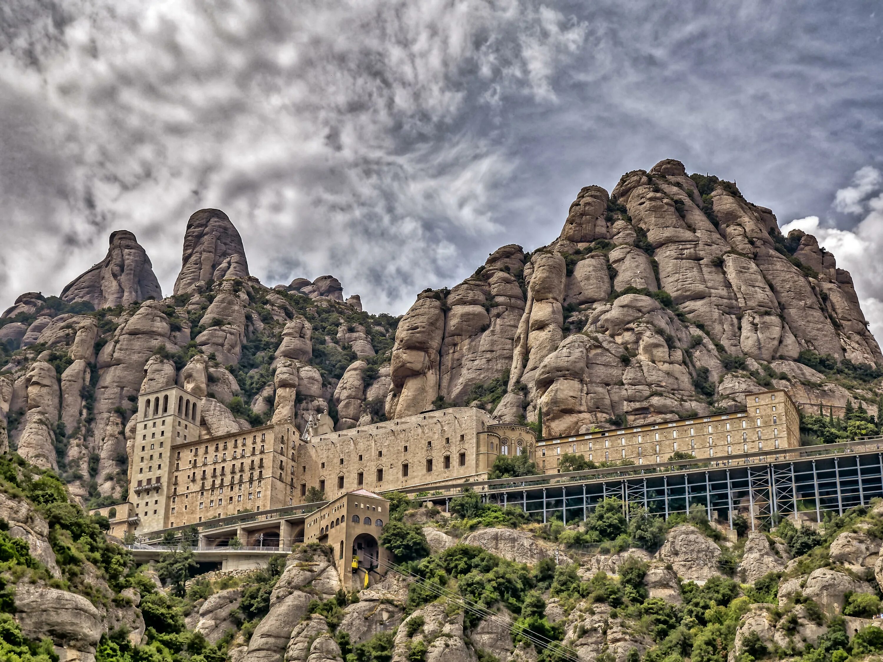 Бенедиктинский монастырь монтсеррат. Барселона монсеррат. Барселона монсеррат. Барселона монсеррат. Бенедиктинский монастырь монтсеррат.