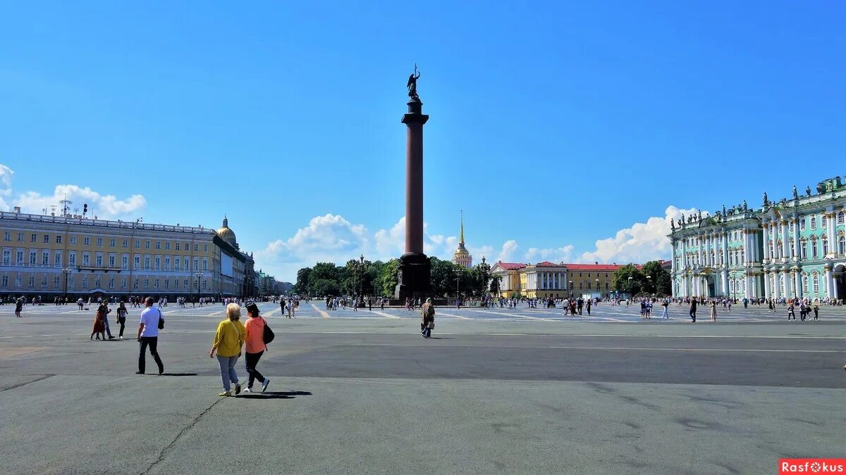 дворцовая площадь в санкт-петербурге. центр питера дворцовая площадь. дворцовая площадь в санкт-петербурге. дворцовая площадь в санкт-петербурге эрмитаж. санкт петер.