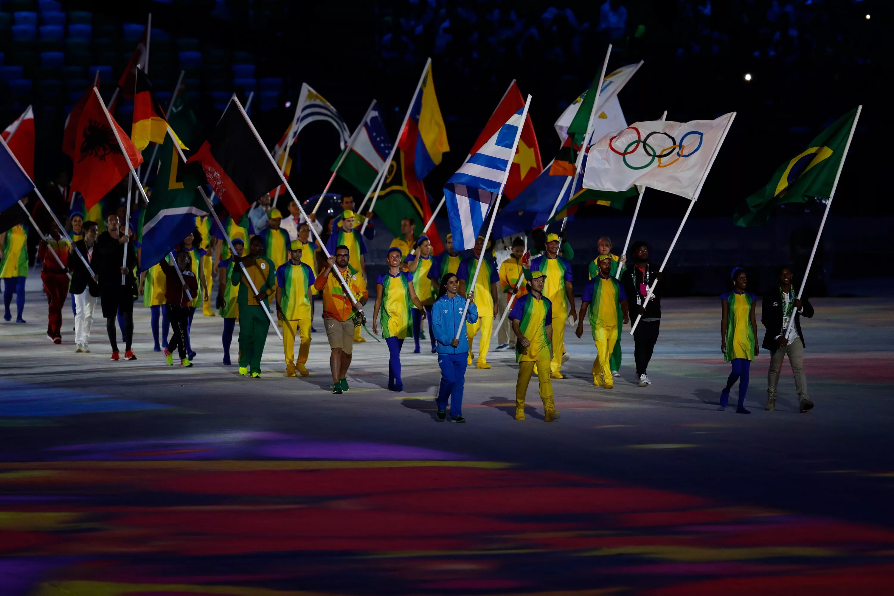 Парад Олимпийских игр. Олимпийский парад. Флаги стран Олимпийских игр. Открытие Олимпийских игр шествие.