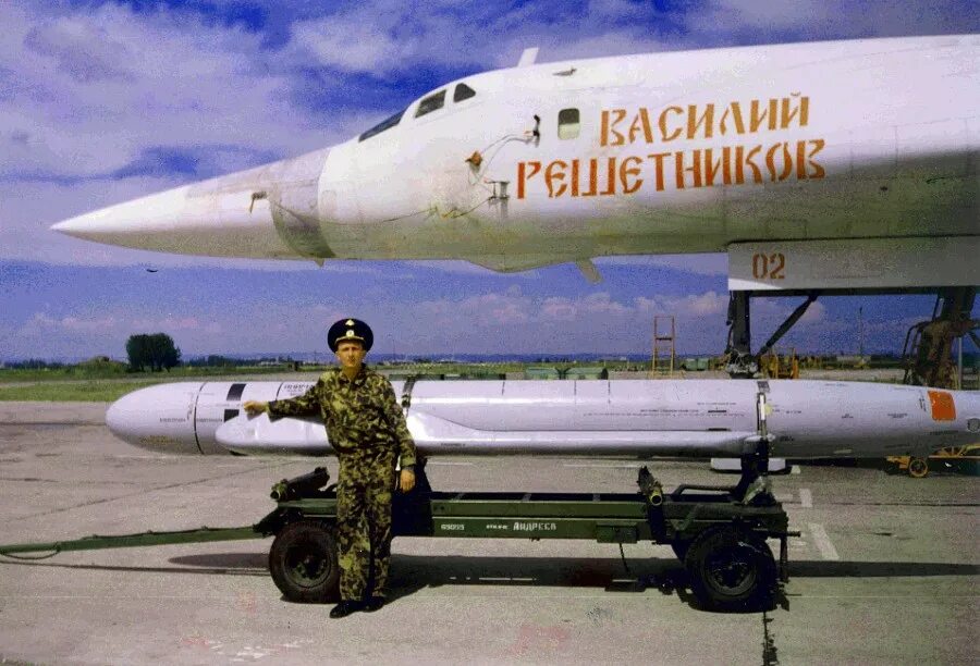 Х 555 ракета характеристики. Бомболюк ту-160. Ту 160 грузовой отсек. Ту-160 вооружение бомболюк. Ту 160 бомбовый отсек.