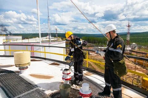 охрана нефтяной компании