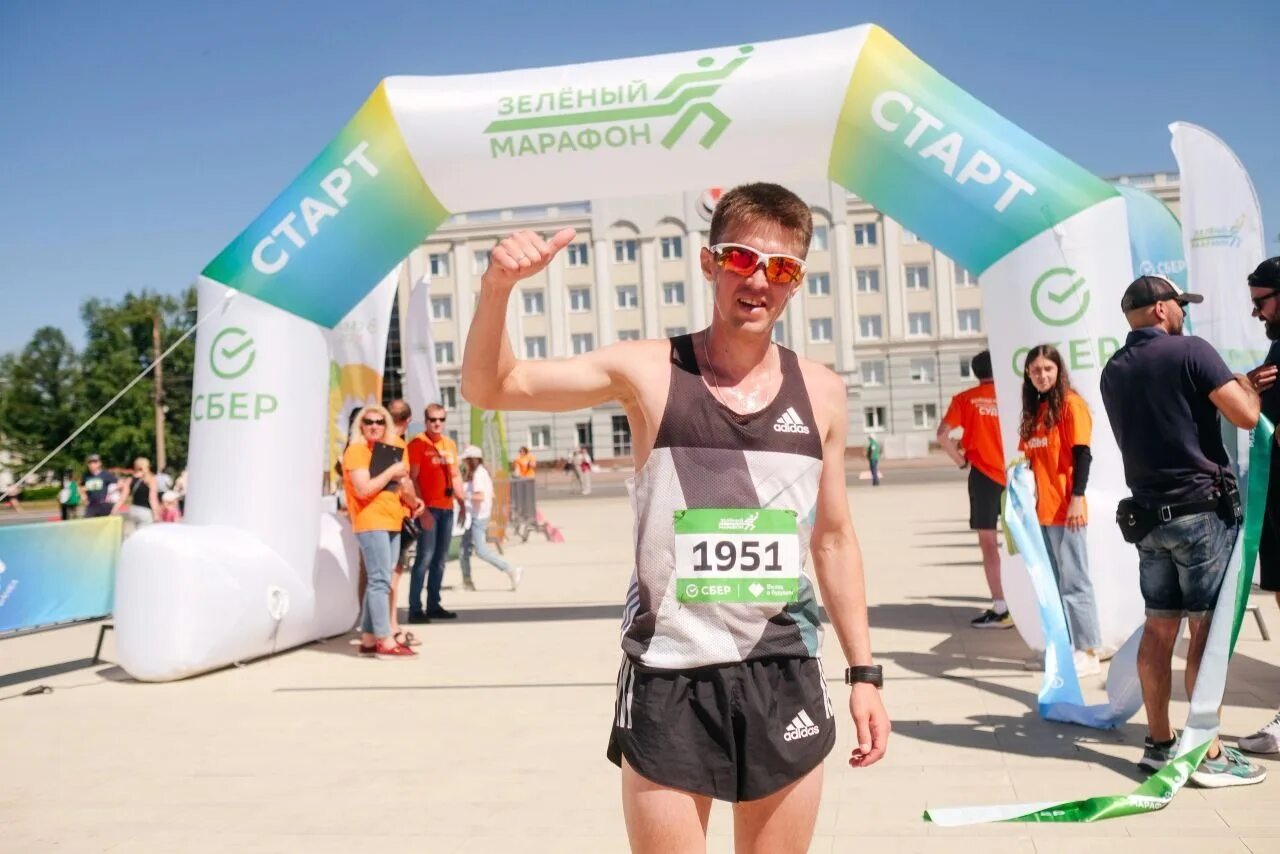 Greenmarathon sberbank. Зеленый марафон 2023. Зеленый марафон Сбербанк. Зеленый марафон детский забег. Фотозона зеленый марафон.