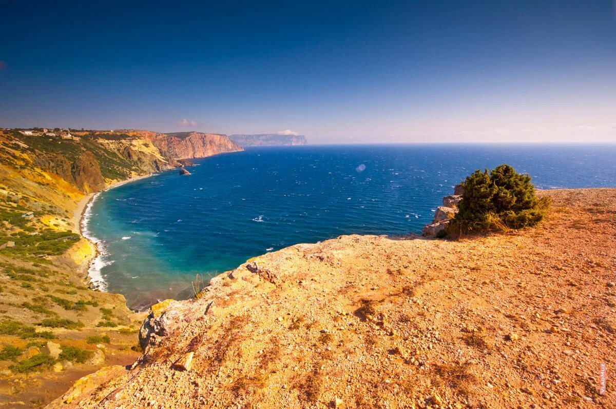 крымский полуостров севастополь. "гранд-тур"крымская кругосветка. крымский полуостров севастополь фиолент. мыс фиолент маки. гора фиолент в севастополе.