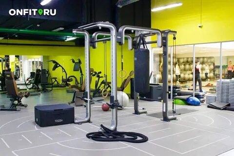 Фитнес клуб в торговом центре