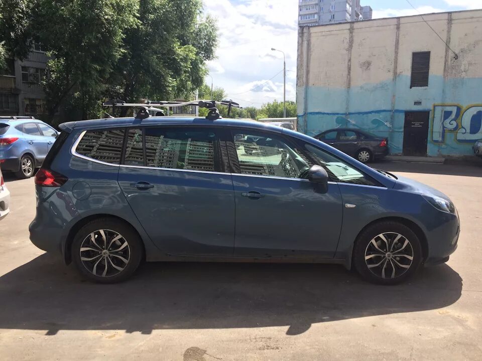 Опель Зафира Турер на дисках. Колеса Opel Zafira Tourer 19. Опель Зафира б на 18 колесах. Диски Опель Зафира Турер r17.