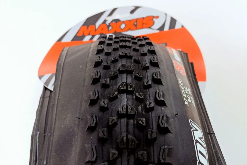 Шины maxis. Maxxis ikon 27.5 2.2. Maxxis ikon 27.5 wired. Maxxis 2022 ikon. Maxxis ikon 26.