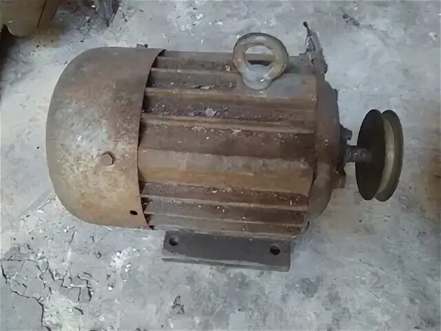 Электродвигатель адм112м2. Электродвигатель 1. Старый чугунный электрический двигатель 500кг. Мотор 1500 оборотов. Мотор 1500 оборотов.