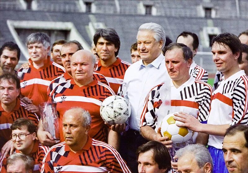 Ельцин 1992. Ельцин 1992 Россия. Россия 1992 год. Спорт в 90-е годы. 12 сентября 1990 года
