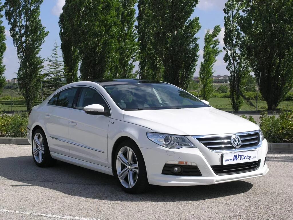 Купить volkswagen cc. Фольксваген Пассат СС. Volkswagen Passat cc 2011 r-line. Passat cc 2. Фольксваген Пассат СС 2009 белый.