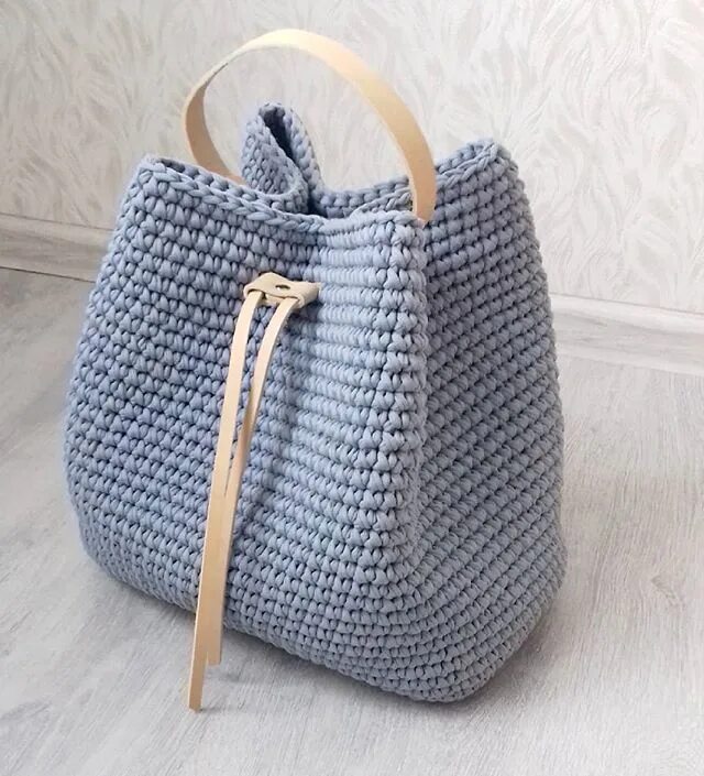 сумка из трикотажной пряжи с кожаным дном. торба из шнура. вязаный рюкзак торба крючком. сумка венто торба. сумка торба из трикотажной пряжи.