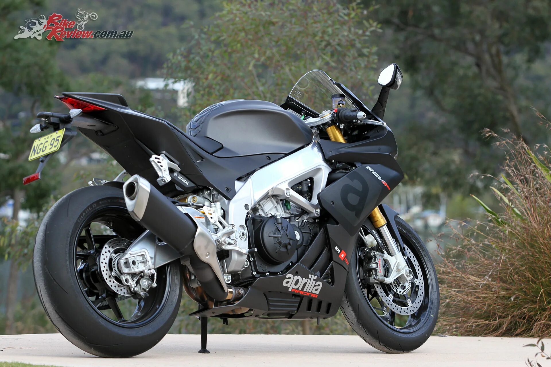 Rr4. Aprilia rsv4 rr 2017. Aprilia rsv4 2017. Мотоцикл бета 250. Norton v4 rr 2020.