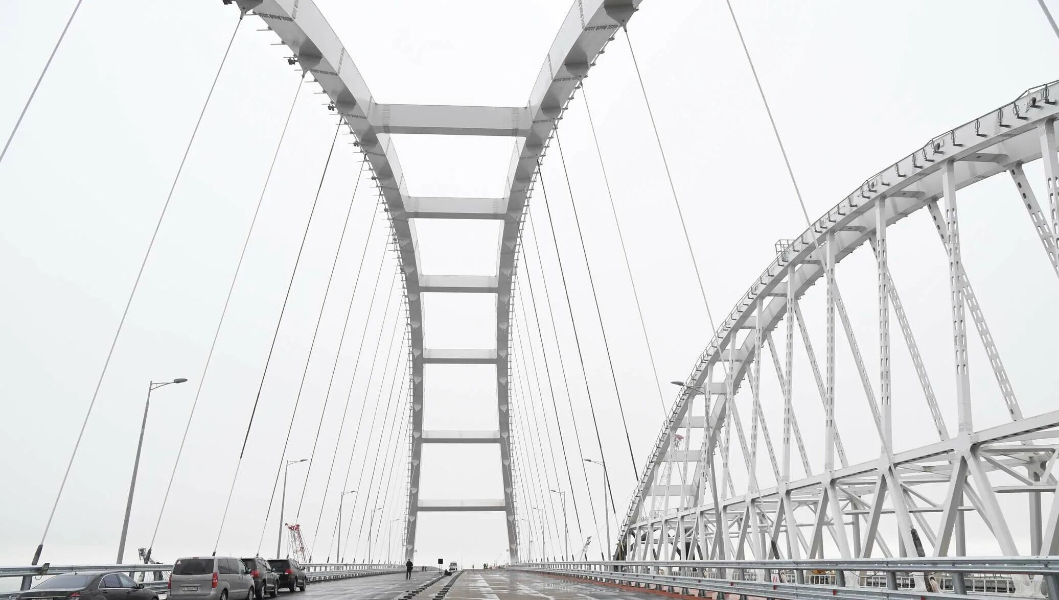 Высота пролета Крымского моста. Высота опор Крымского моста. Высота судоходного пролета Крымского моста. Опора Крымского моста.