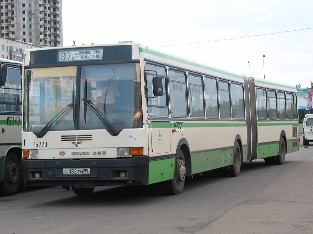 Планерная автобус 817 остановка. Икарус 435 2004. Икарус 435 09498. Ikarus 435 Москва. Ikarus 435.17.