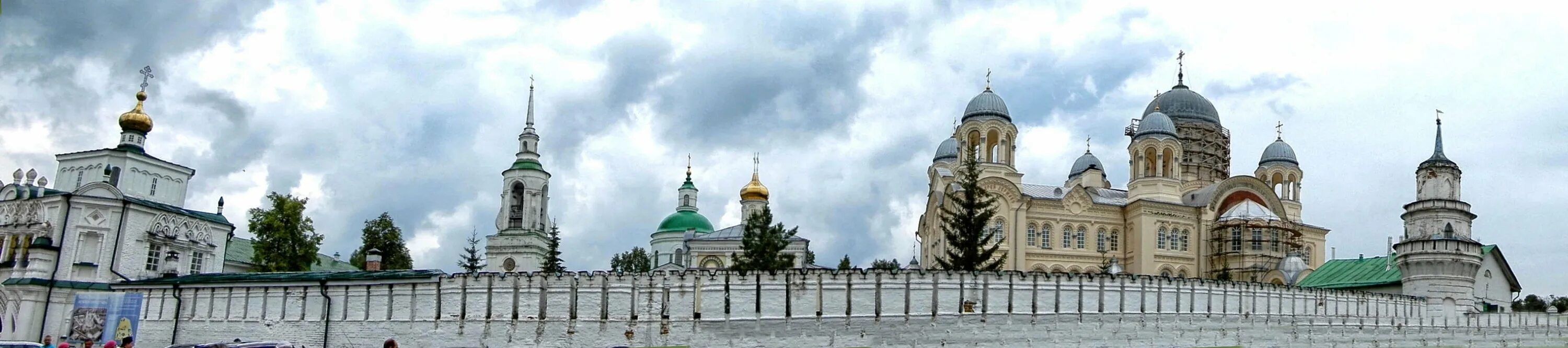 Сайт верхотурья монастырь. Свято-Николаевский Верхотурский мужской монастырь. Свято-Николаевский мужской монастырь в Верхотурье. Николаевский храм в Верхотурье. Верхотурский Николаевский монастырь Николаевский храм.