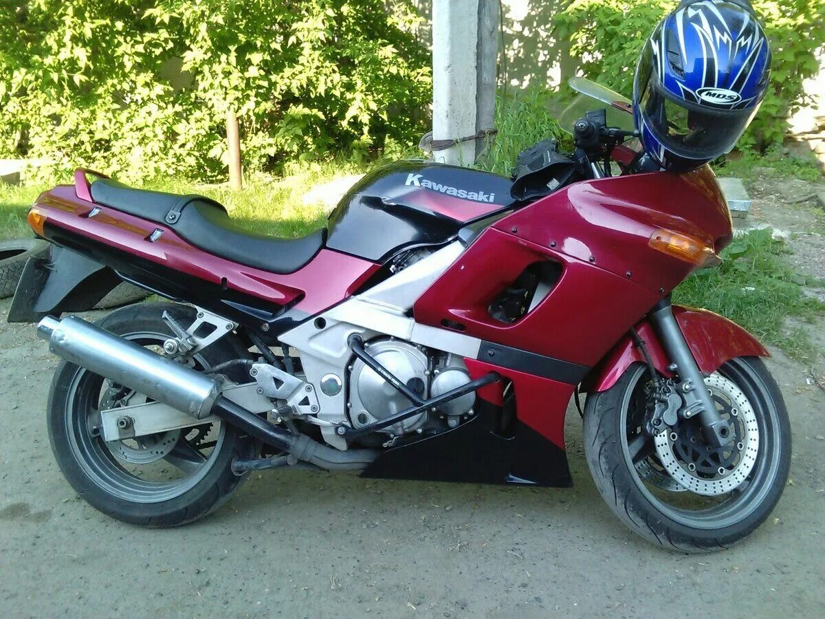 Купить ззр 400. Kawasaki ZZR 400. Кавасаки ZZR 400. Kawasaki ZZR 400 1. Kawasaki ZZR 400 2.