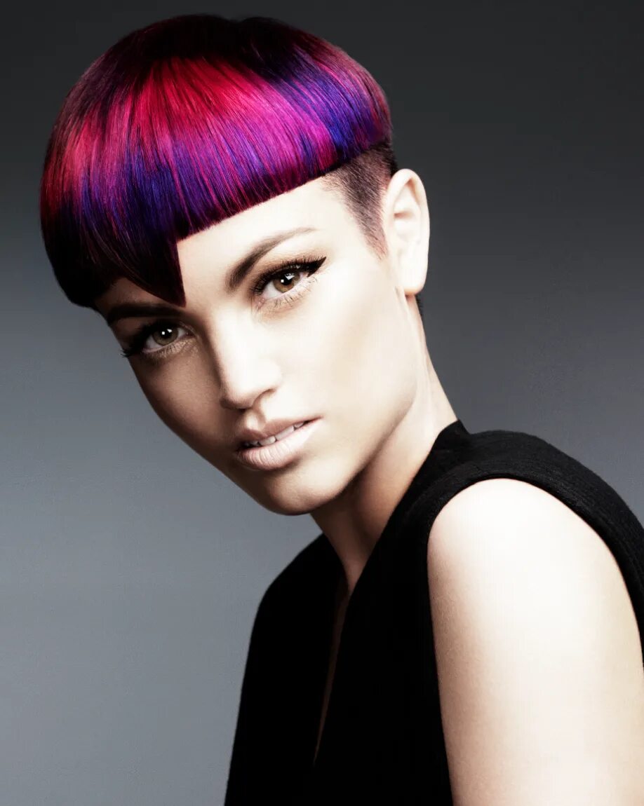 короткая рваная стрижка пикси. сессон гарсон гаврош. креативная челка на короткие волосы. стрижка пикси ёжик. креативная челка на короткие волосы.